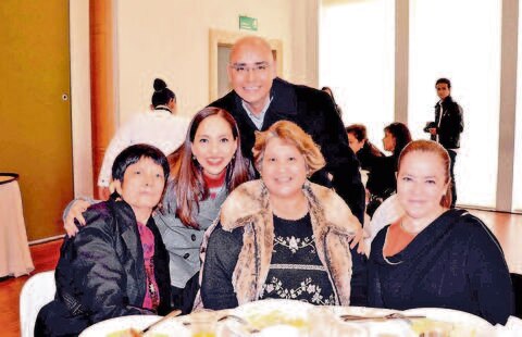 Marcos Aguilar Vega celebra a voluntarias del DIF