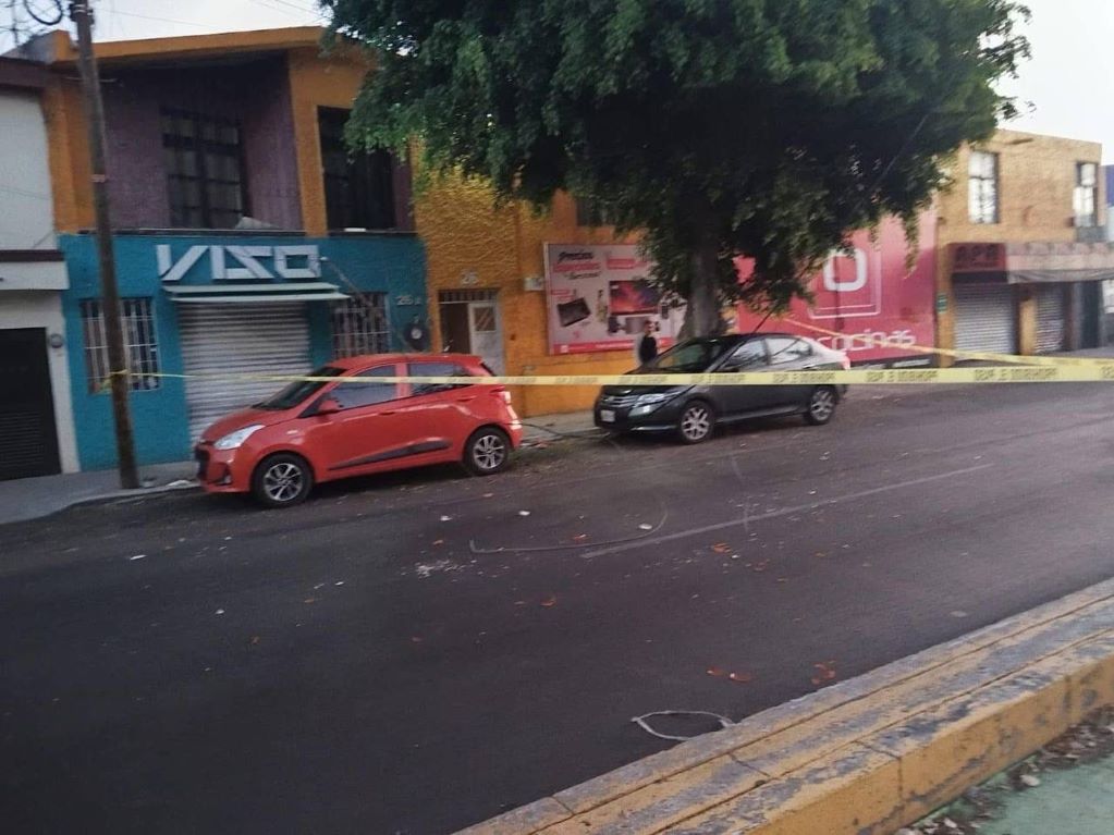 Cierran Avenida Universidad, a la altura de la colonia El Retablo. Foto: Especial