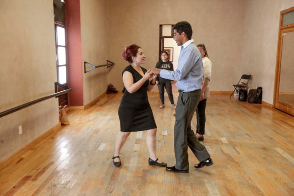 Para Oscar, la expresión y gozadera son dos elementos necesarios para que los pasos surjan de manera natural. (FOTOS: RICARDO LUGO. EL UNIVERSAL)