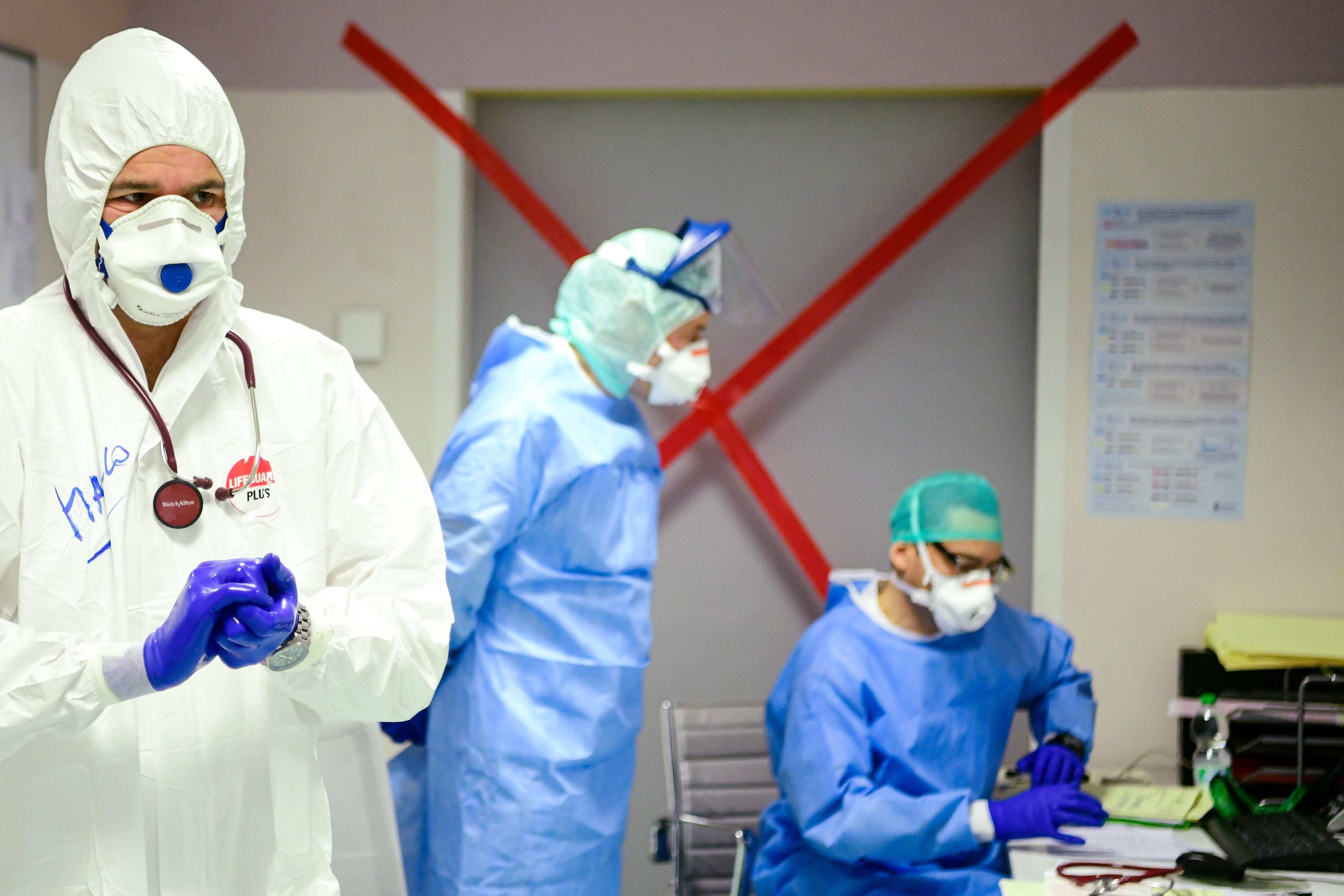 Joven denuncia que le insertaron aguja sin inyectarle vacuna anticovid en Sinaloa