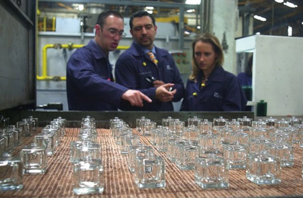 Vitro alista análisis para vender