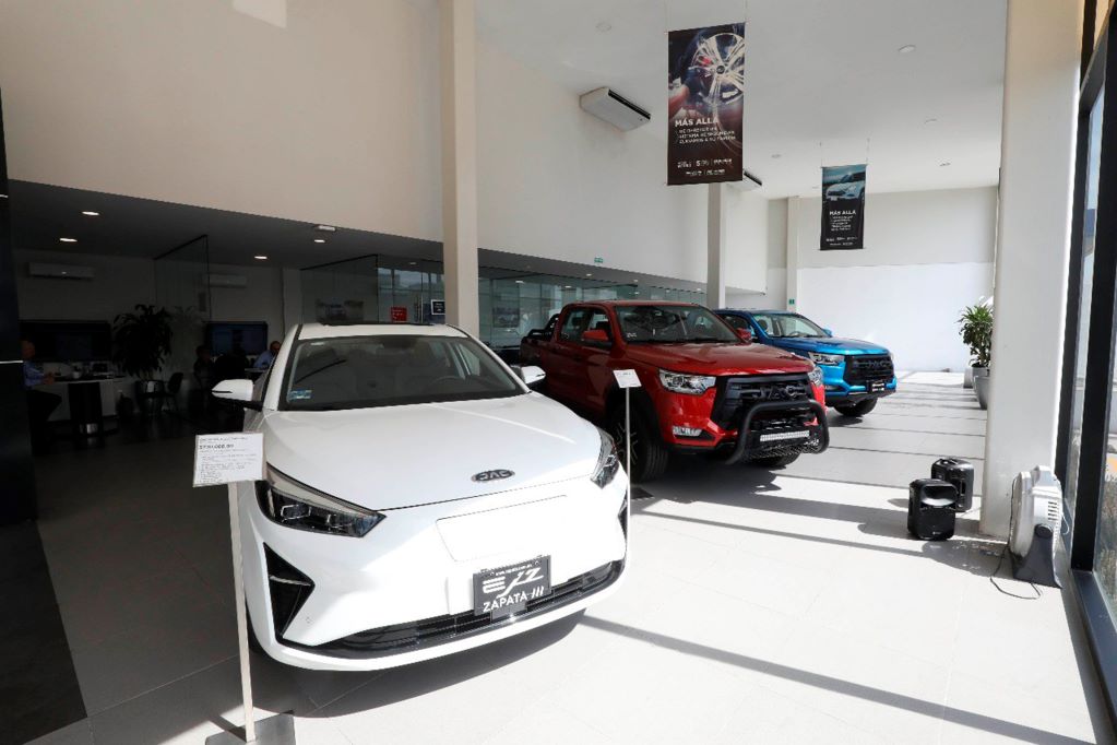 Llegarán tres agencias de vehículos a Querétaro