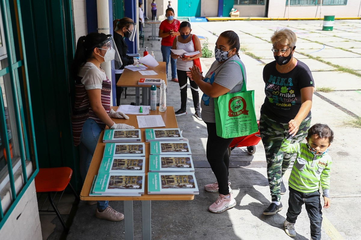 "No hay brotes de Covid-19 en escuelas públicas de Querétaro"