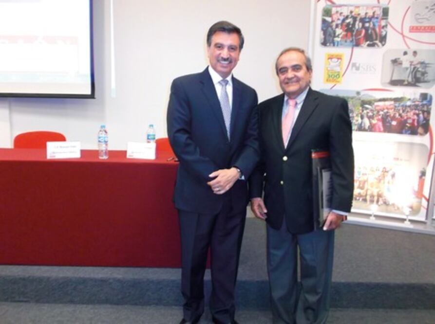 Celebran término de Diplomado