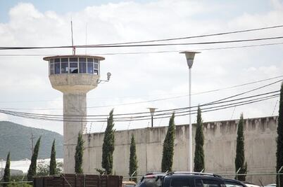 Investigan fuga de interno