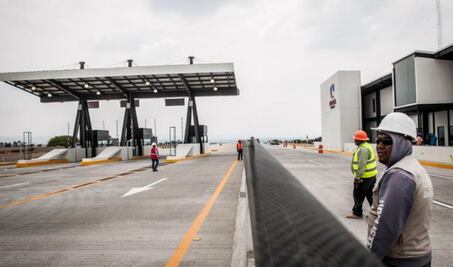 EPN inaugura macrolibramiento Centenario de la Constitución