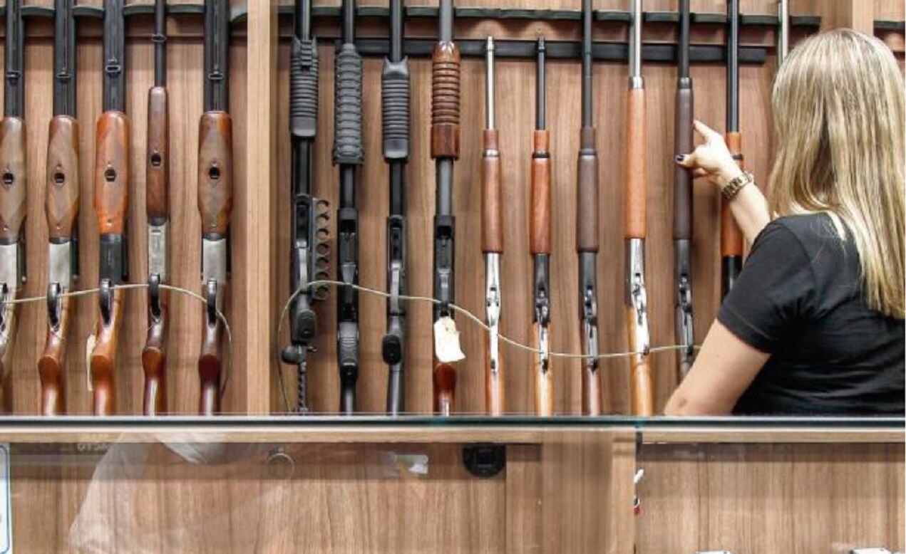 Bolsonaro flexibiliza restricciones sobre armas