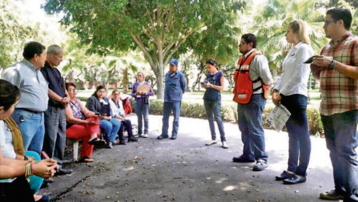 Durante las pláticas informativas que se dieron en 17 colonias asistieron vecinos, representantes de la empresa Red Ambiental y autoridades del municipio de Querétaro (ESPECIAL)