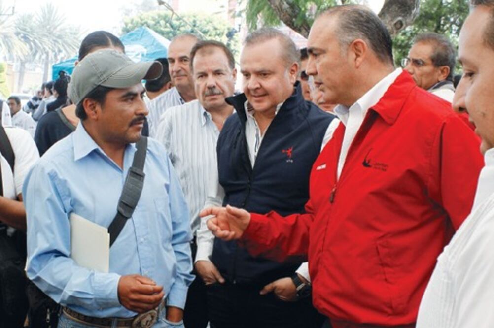 Dan cobertura total de agua a Cadereyta