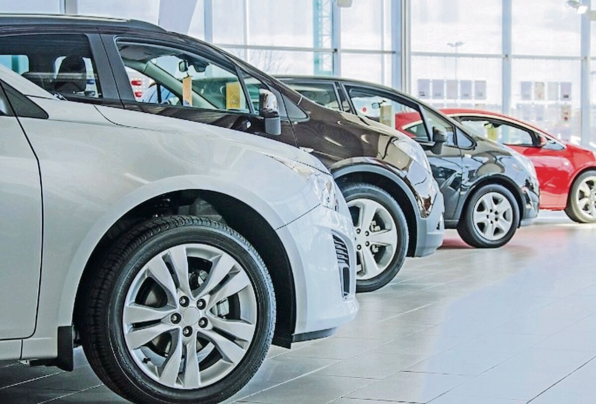Aumenta casi 25% la venta de automóviles