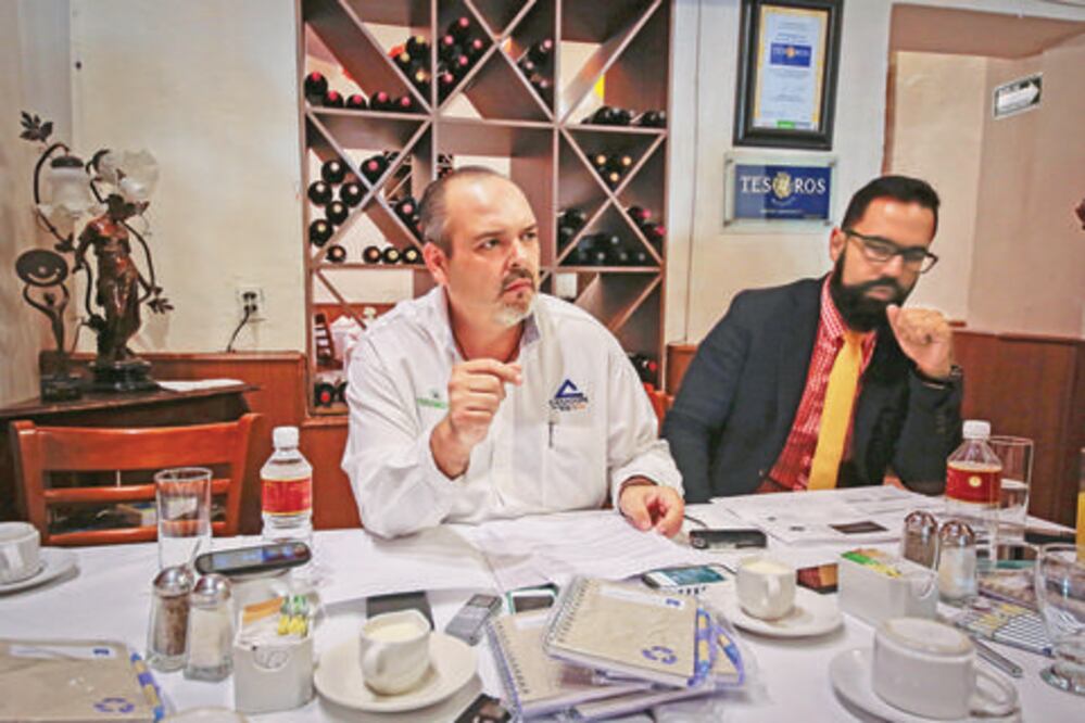 Sin atender, plagio de imagen de Canacope