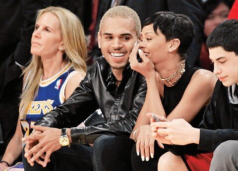 ¿Boda para verano?: Rihanna y Chris Brown