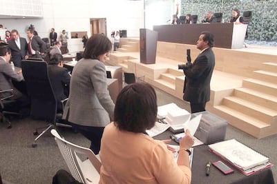 Nueva Legislatura respeta estatutos de paridad de género