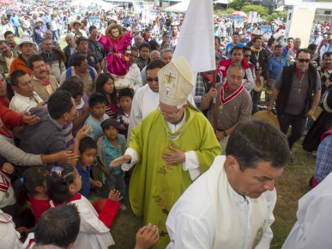 Recibe Mario de Gasperín a Peregrinos
