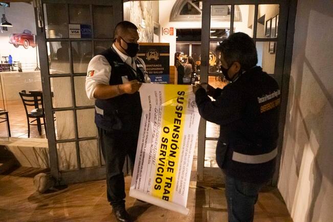 Clausuran 5 bares por no contar con licencia para operar