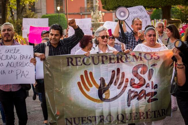 Marchan en favor de la paz y la tranquilidad