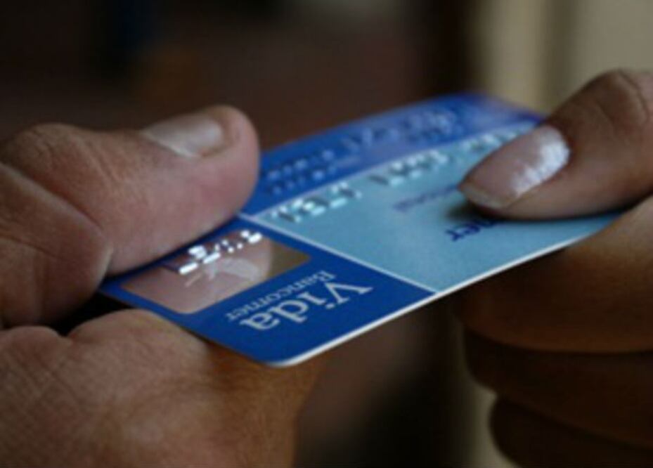 Crédito al consumo crece 16.2% en septiembre: Banxico