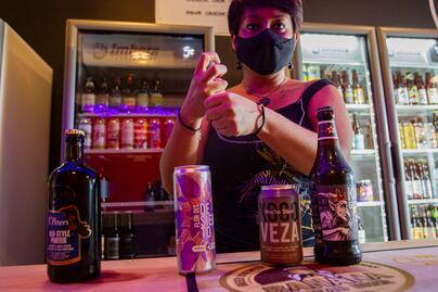 Black Phillip, el bar que practica la lengua de señas