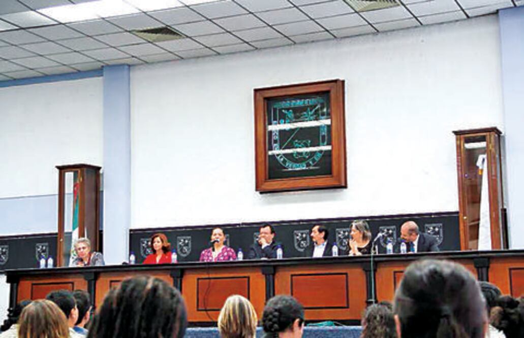 UAQ reflexiona sobre percepción entre arte y cultura en la capital