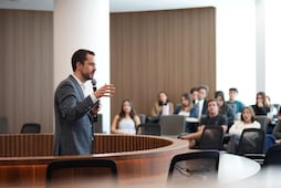 Paul Ospital cuestiona sobrecosto del tren México-Querétaro