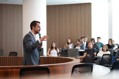 Paul Ospital cuestiona sobrecosto del tren México-Querétaro