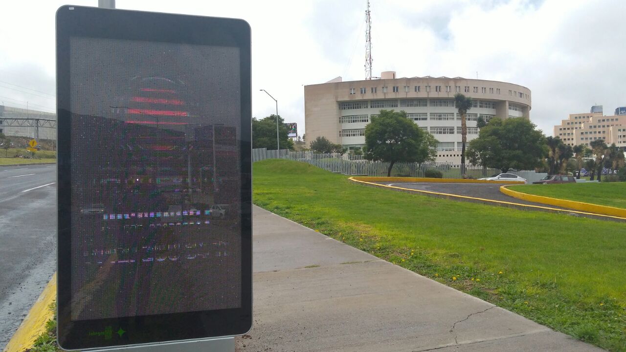 Sedeso regulará publicidad y luminosidad en pantallas ‘mupis’