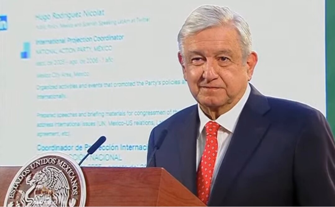 Twitter México responde a AMLO tras exhibir currículum de director en la mañanera