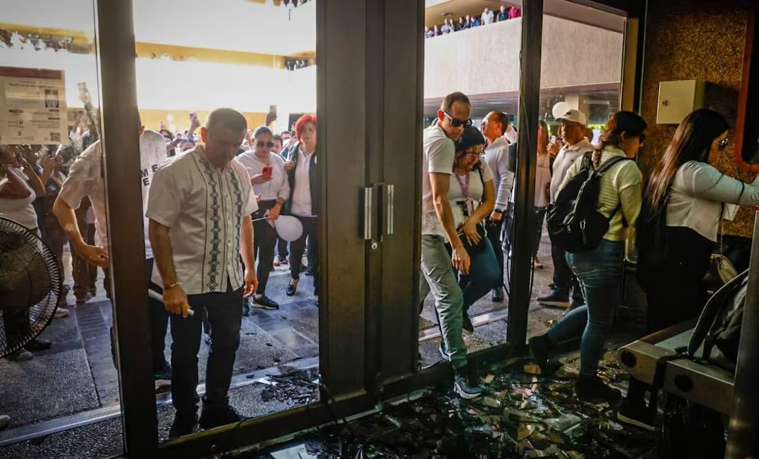 Se desborda protesta por el asesinato de 2 niños