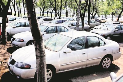 Exportaciones de autos sufren por preferencia de camionetas en EU 