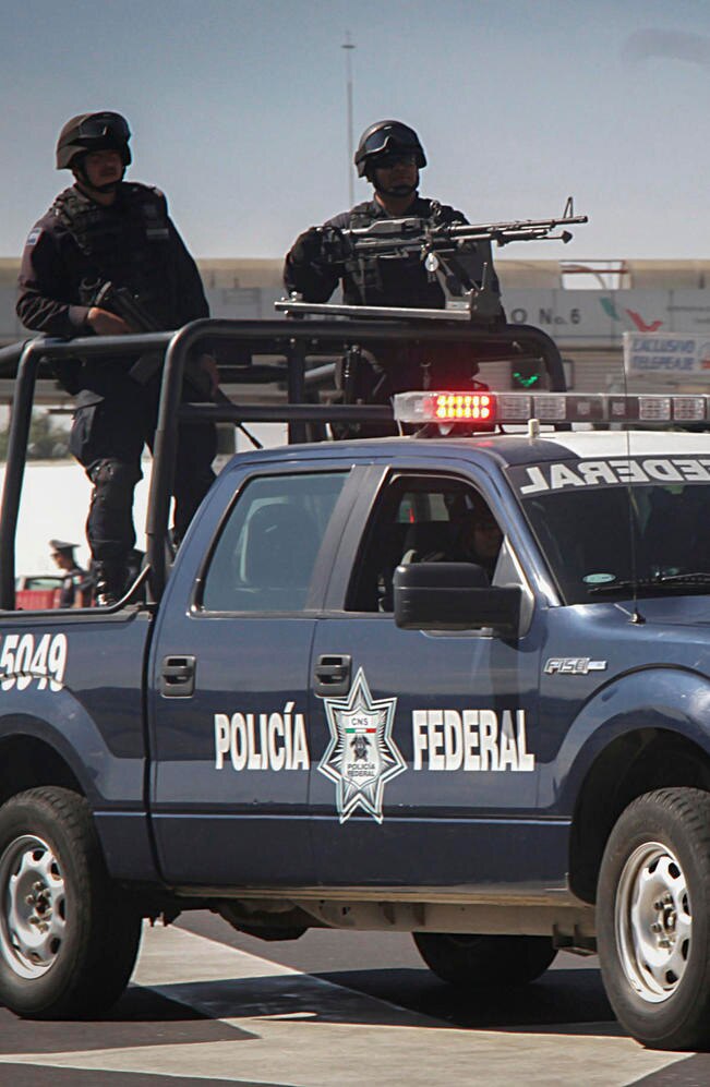 Aseguran tráiler con autopartes robadas