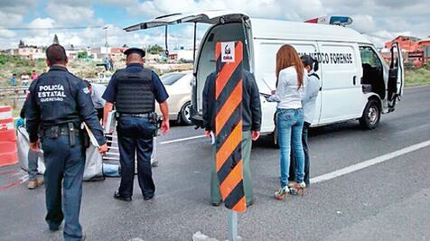 Arrollan a hombre en la 57; abandonan cadáver