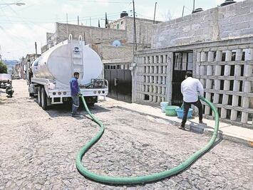 Gobierno analiza condonar el agua