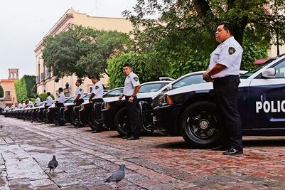 Agasajan a policías