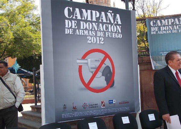 Inicia canje de armas por dinero