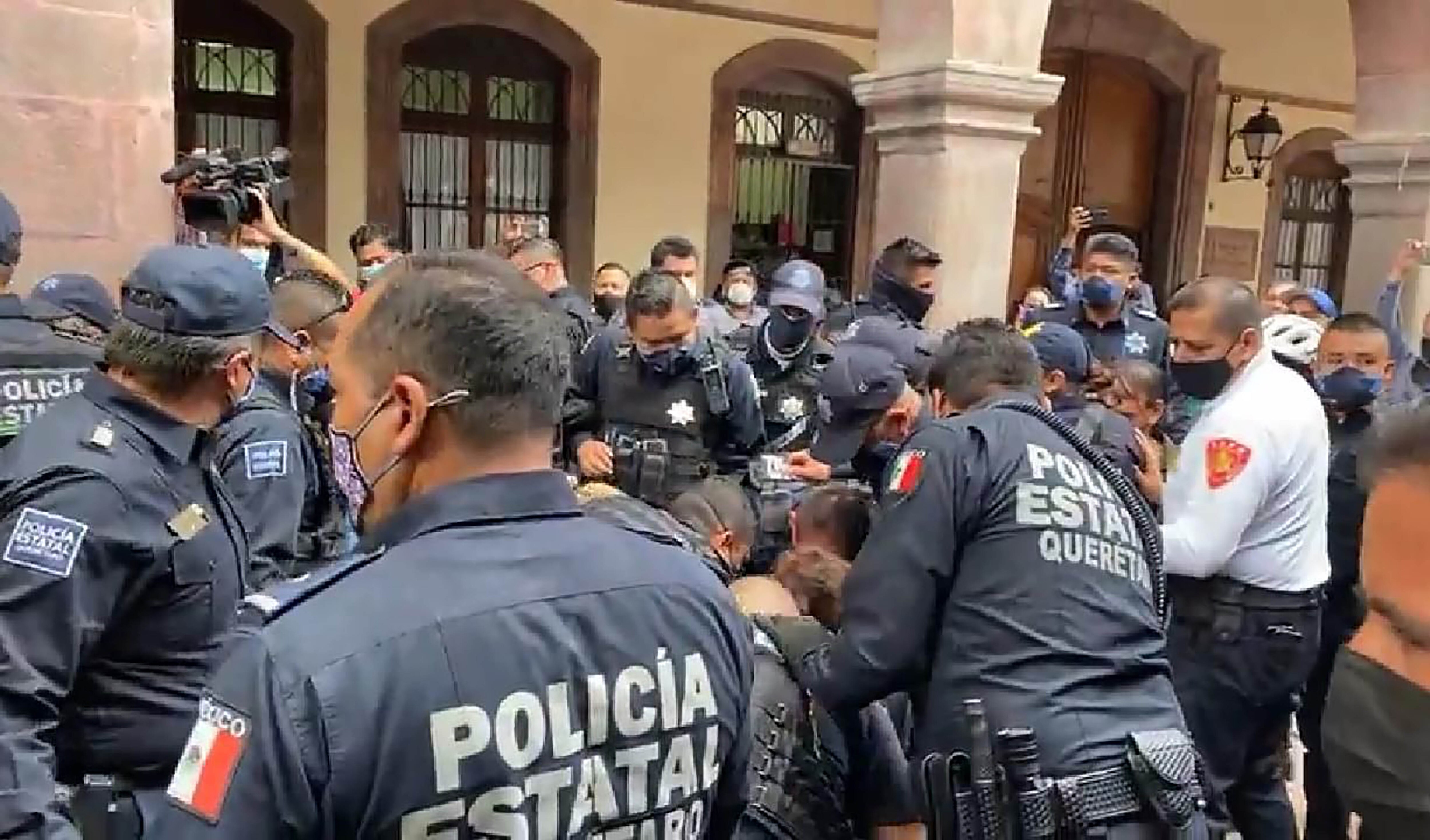 "Reprobamos enérgicamente los actos de violencia contra personas indígenas", dice la UAQ