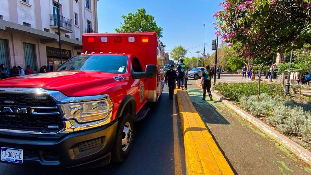 Atropellan a una mujer en Avenida Universidad
