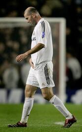 Prohíben fichajes al Real Madrid y ‘Atleti’