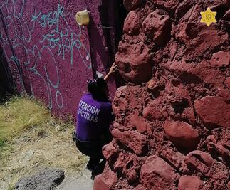 Rescatan a menores abandonados; la madre los dejó solos en casa