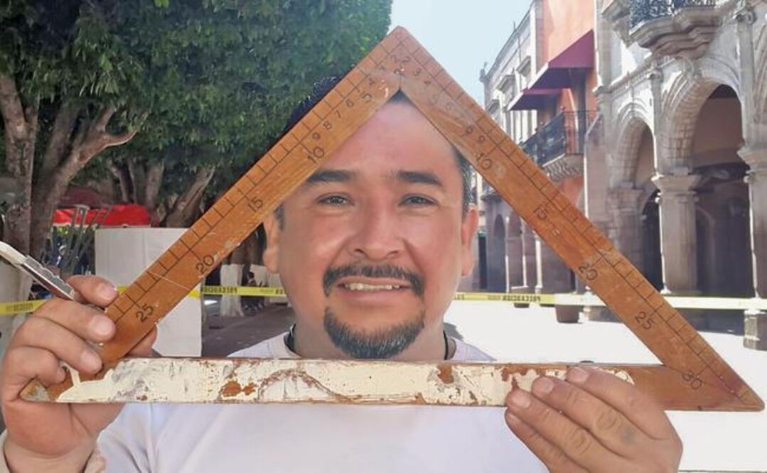 El trabajo artístico de Jesús tendrá una dimensión de 6 metros de ancho por 10 metros de largo y estará en exhibición aproximadamente una semana. (FOTOS: ROCÍO BENÍTEZ. EL UNIVERSAL)