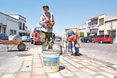 Llevan apoyos a comunidades serranas