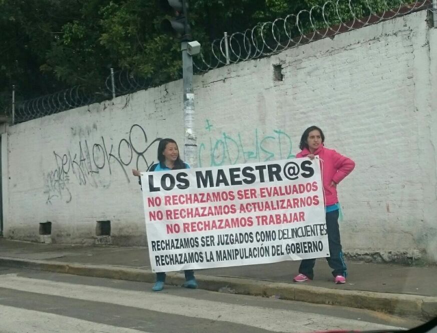 Se suman algunos profesores de la capital a paro nacional