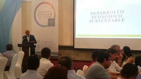 Continúa Marcos Aguilar con foros temáticos