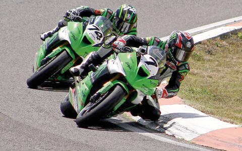 Los Escobedo dividen esfuerzos