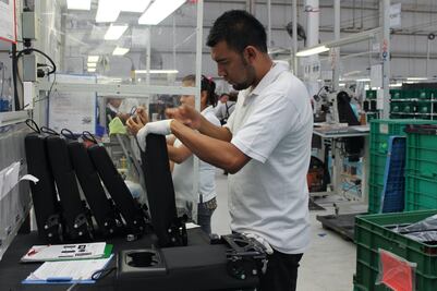Manufactura, sector que más genera empleos