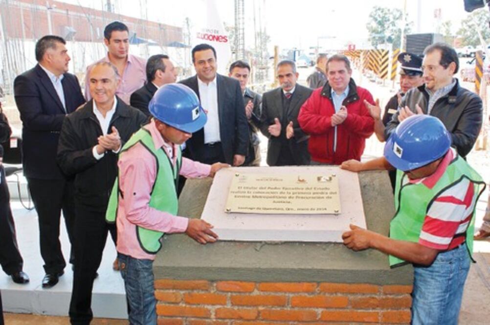 Analizan tarifas de estacionamientos