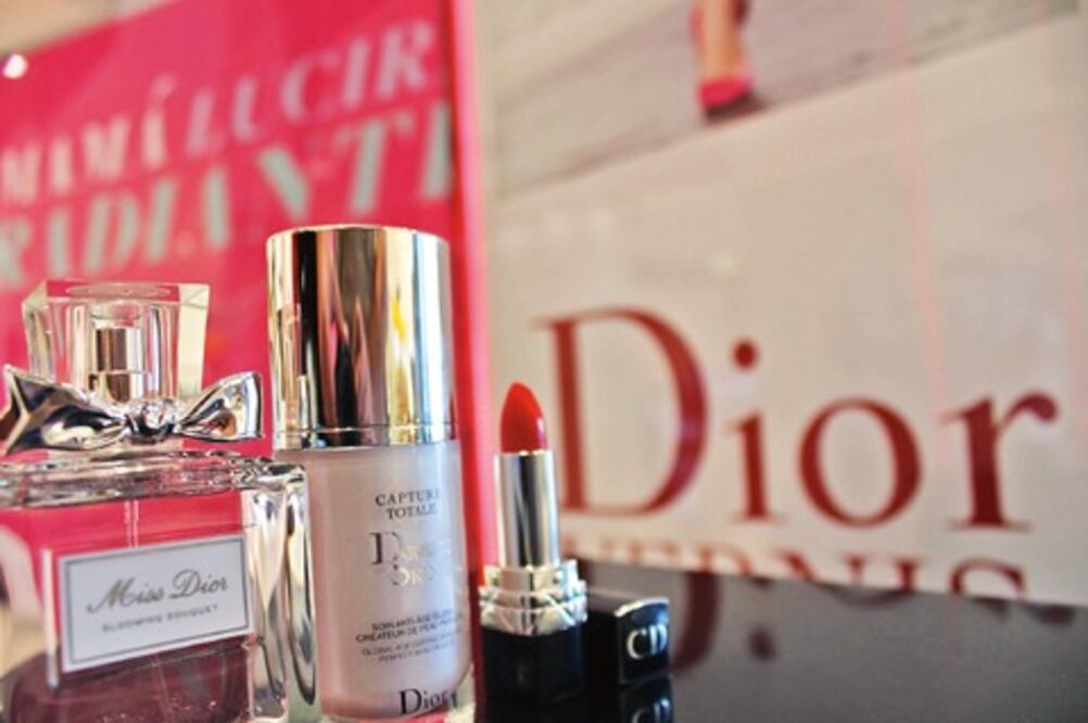 Exhibición de Dior Rouge en Antea