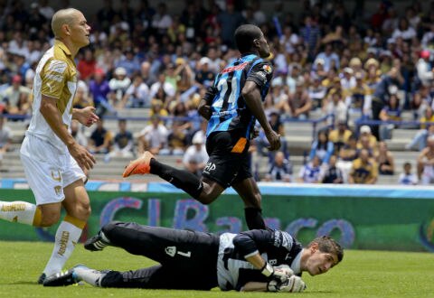 Gallos domina y golea a Pumas