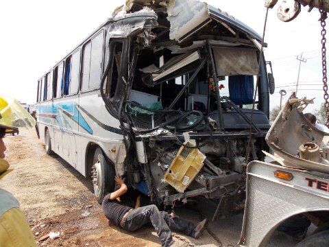 Choque en la carretera 100