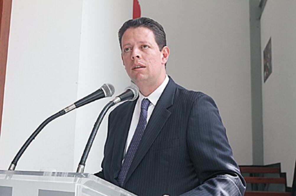 Rechazan declaración patrimonial de FDS