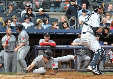 Medias Rojas ganan el primero a Yanquis